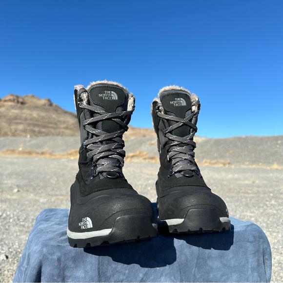 NWT The North Face Chilkat 400 Winter Boots COLOR: TNF BLACK/ZINC GREY Faux Fur - Picture 11 of 13
